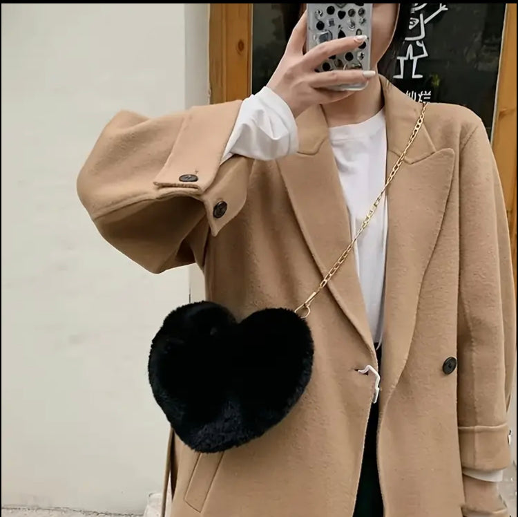 Women's Elegant Heart-Shaped Plush Crossbody Bag with Detachable Chain Strap